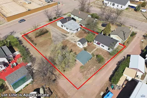 505 S 5th St, Hot Springs, SD 57747