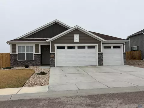 505 Solomon Ct, Rapid City, SD 57703