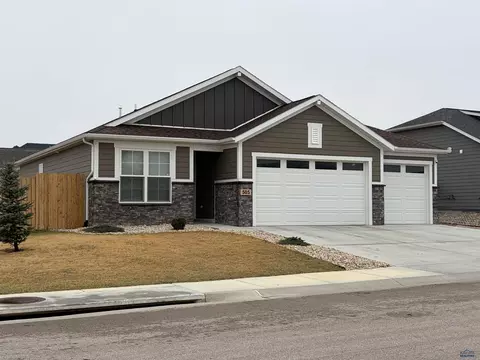 505 Solomon Ct, Rapid City, SD 57703