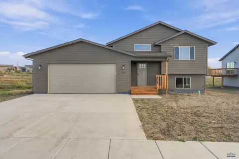 5834 Mauser Rd, Rapid City, SD 57703