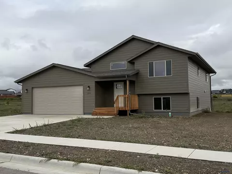 5834 Mauser Rd, Rapid City, SD 57703