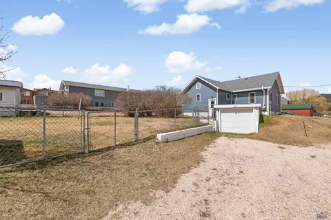Exterior - 920 Gordon, Custer, SD 57730 photo 2 of 4