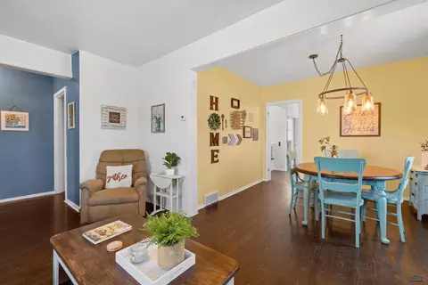 Dining - 920 Gordon, Custer, SD 57730 photo 3 of 4