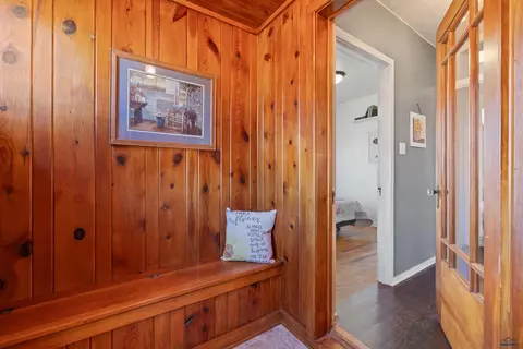 Entry Way - 920 Gordon, Custer, SD 57730 photo 1 of 1