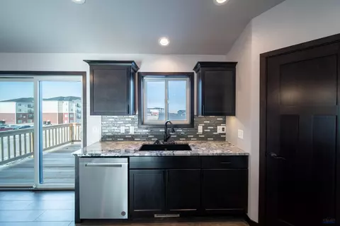 Kitchen - 1252 Kodiak Dr, Box Elder, SD 57719 photo 4 of 5