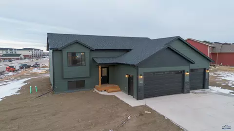Exterior - 1252 Kodiak Dr, Box Elder, SD 57719 photo 3 of 3