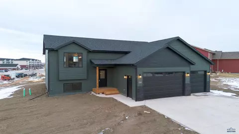 Exterior - 1252 Kodiak Dr, Box Elder, SD 57719 photo 2 of 3