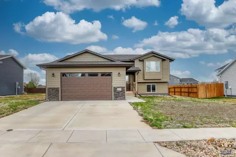 5843 Derringer Rd, Rapid City, SD 57703