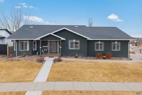 422 Enchanted Pines Dr, Rapid City, SD 57701