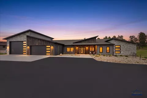 11805 Valley View Cir, Spearfish, SD 57783