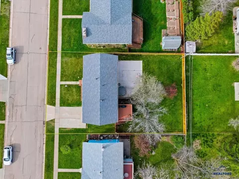 1002 Sunset Dr, Spearfish, SD 57783 photo 28