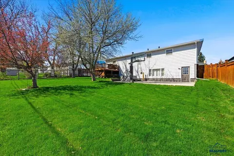 1002 Sunset Dr, Spearfish, SD 57783 photo 15