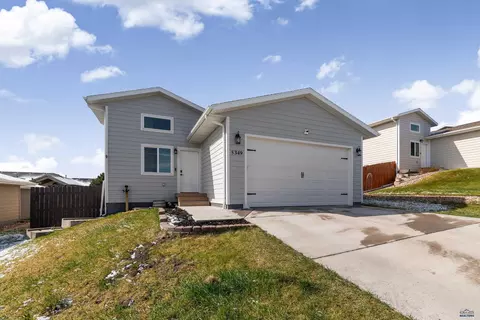 5349 Coal Bank Dr, Rapid City, SD 57701