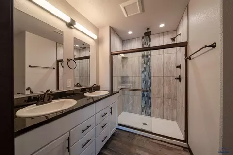 Bath - 619 Bull Run Dr, Box Elder, SD 57719 photo 1 of 2