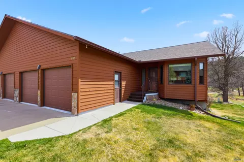 1055 Duffer Dr, Rapid City, SD 57702