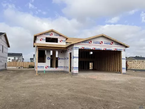 4019 Mcintosh Ln, Rapid City, SD 57703