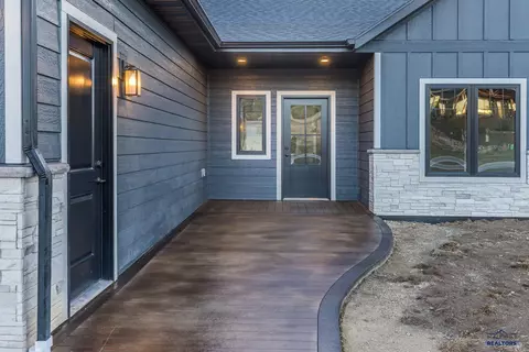 126 Stone Hill Dr, Custer, SD 57730 photo 2