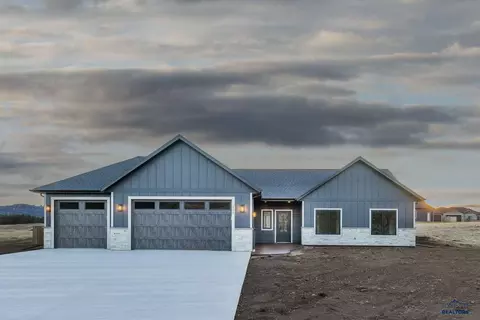 126 Stone Hill Dr, Custer, SD 57730