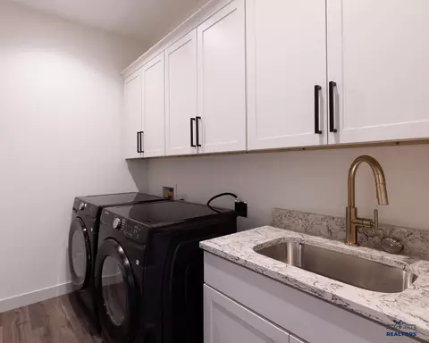 126 Stone Hill Dr, Custer, SD 57730 photo 13