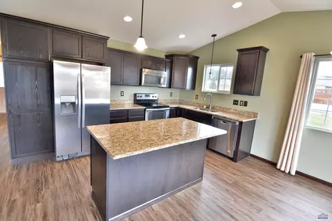 6860 Cambridge Ct, Summerset, SD 57718 photo 11