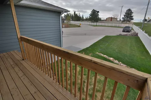 6860 Cambridge Ct, Summerset, SD 57718 photo 4