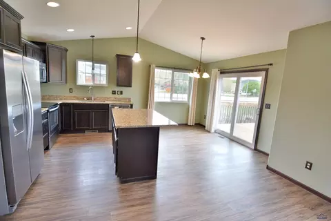 6860 Cambridge Ct, Summerset, SD 57718 photo 10