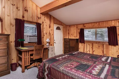 Bedroom - 21155 Coyote Ln, Lead, SD 57754 photo 6 of 6