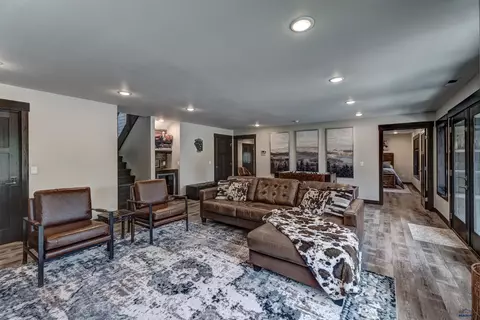 Living - 11293 Ashland Ct, Lead, SD 57754 photo 6 of 6