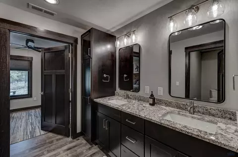 Bath - 11293 Ashland Ct, Lead, SD 57754 photo 4 of 5