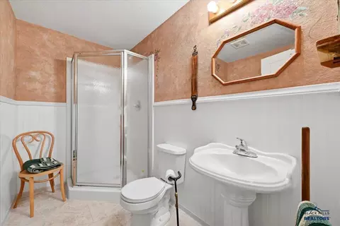 Bath - 2307 5th Ave, Spearfish, SD 57783 photo 2 of 4