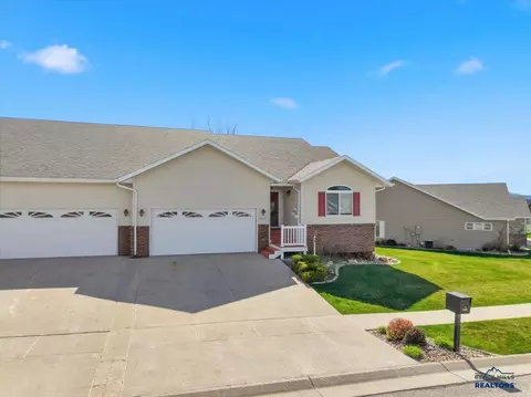 Exterior - 2307 5th Ave, Spearfish, SD 57783 photo 3 of 4