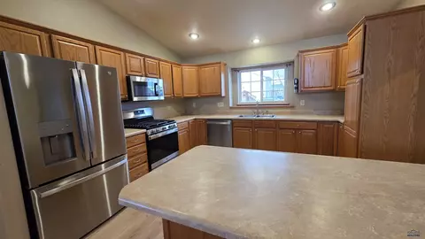 484 Daystar Rd, Box Elder, SD 57719 photo 3
