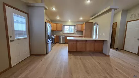 484 Daystar Rd, Box Elder, SD 57719 photo 2
