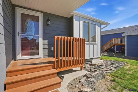 604 Civil Way, Box Elder, SD 57719 photo 8
