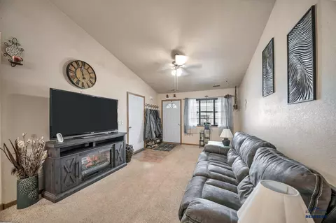 10903 Freedom Pl, Summerset, SD 57718 photo 6