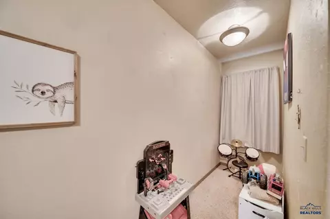 10903 Freedom Pl, Summerset, SD 57718 photo 12