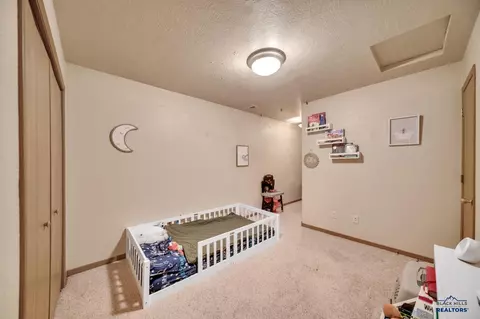 10903 Freedom Pl, Summerset, SD 57718 photo 11