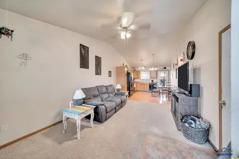 10903 Freedom Pl, Summerset, SD 57718 photo 4