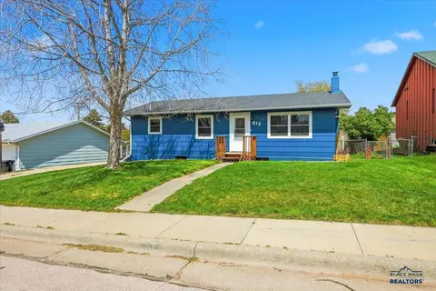 812 E Grant, Spearfish, SD 57783 photo 3