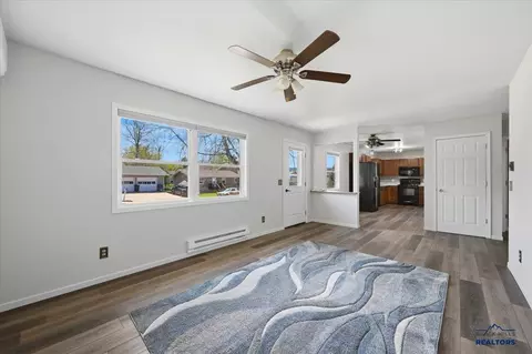 812 E Grant, Spearfish, SD 57783 photo 8