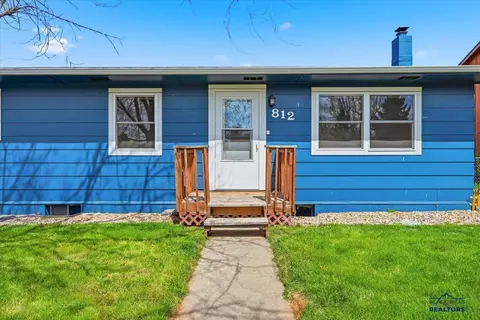 812 E Grant, Spearfish, SD 57783 photo 2