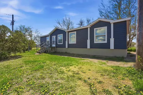 420 Williams St, Wall, SD 57790