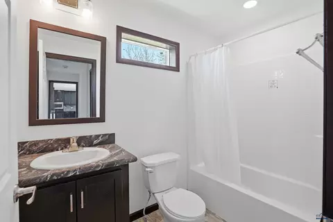 Bath - 420 Williams St, Wall, SD 57790 photo 3 of 3