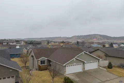View/Area - 6818 Cambridge Ct, Summerset, SD 57718 photo 1 of 5