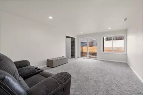 Living - 6818 Cambridge Ct, Summerset, SD 57718 photo 4 of 4