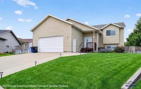401 Kahler Ct, Rapid City, SD 57701