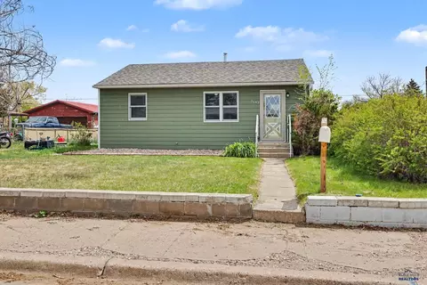 2043 10th Ave, Belle Fourche, SD 57717