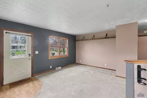 2043 10th Ave, Belle Fourche, SD 57717 photo 6