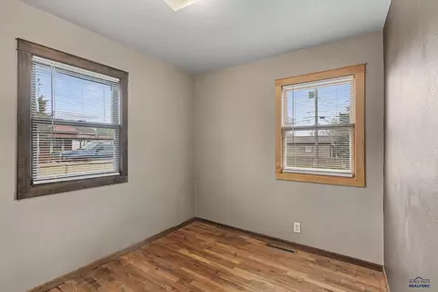 Bedroom - 2043 10th Ave, Belle Fourche, SD 57717 photo 3 of 4