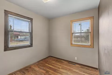 2043 10th Ave, Belle Fourche, SD 57717 photo 24